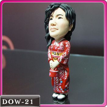 DOW-21 紅衣和服公仔